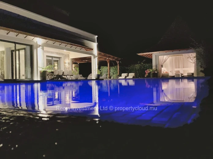Exclusive Villa de 8 chambres sur un Terrain Immense