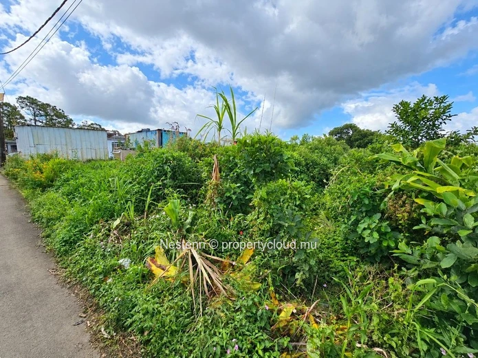 Prime 2,532 m² Residential Plot in a peaceful neigborhood