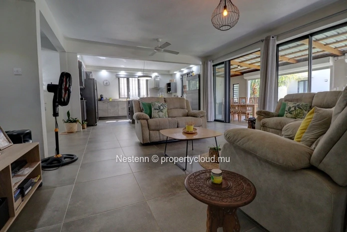 Elegance and Comfort in a Prime Location