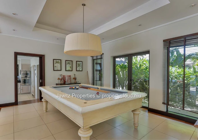 A Grand 800m² Sanctuary of Luxury & Tranquility