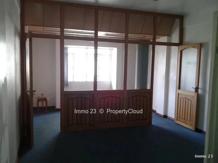 Bureau - 4000m2 - Quatre Bornes - Ref. BU347750LO