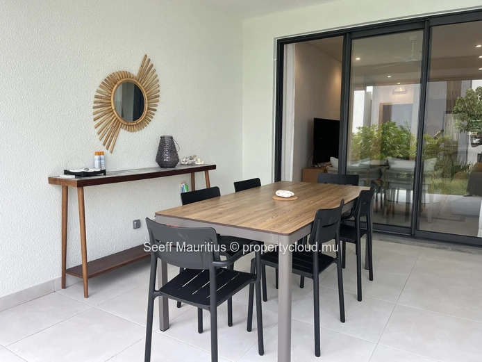 Appartement 3 chambres en bord de mer : Accès direct, sécurité 24h