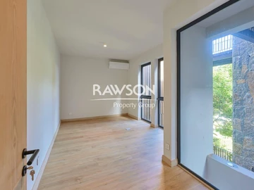 4 Bedroom Townhouse, Duplex