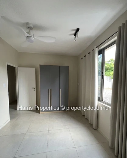 Villa for sale in Tamarin.
