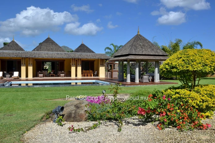 Villa de luxe de 4 chambres à Tamarin Golf Estate, île Maurice