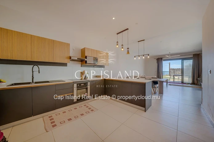 Appartement 3 chambres en première ligne pieds dans l’eau