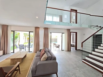 4 Bedroom Villa