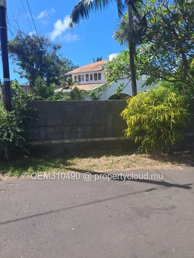 Villa avec Terrain à Vendre – Blue Bay 14 Perches