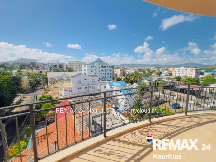 3-Bedroom Apartment with Private Rooftop Terrace | Flic en Flac