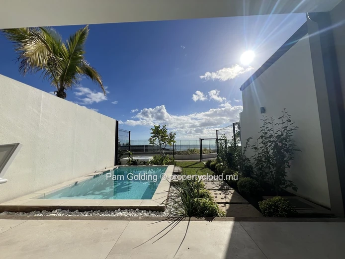 Appartement de 3 Chambres en Bord de Mer avec Piscine Privée à Vendre à l’Île Maurice