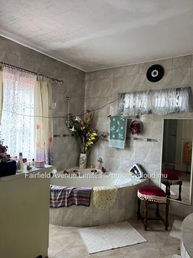 Maison 3 chambres avec jardin à vendre à Rose Hill