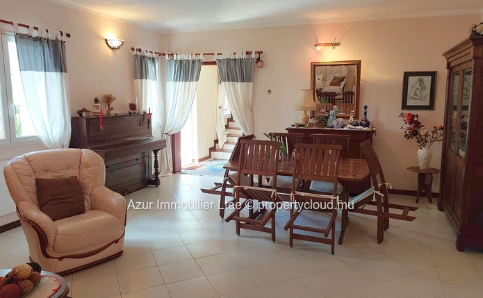 FLOREAL: 4-bedroom house