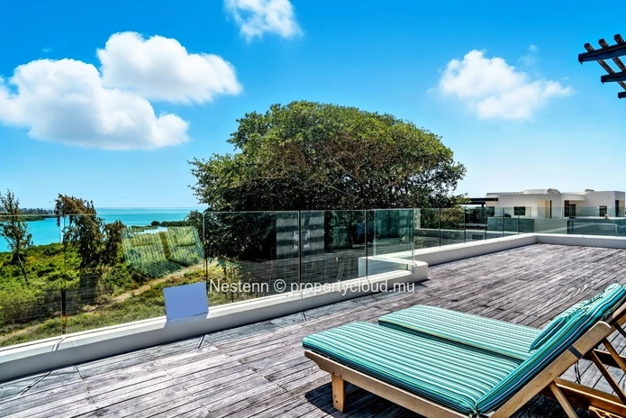 Superbe penthouse de 3 chambres en résidence sécurisée face à la mer
