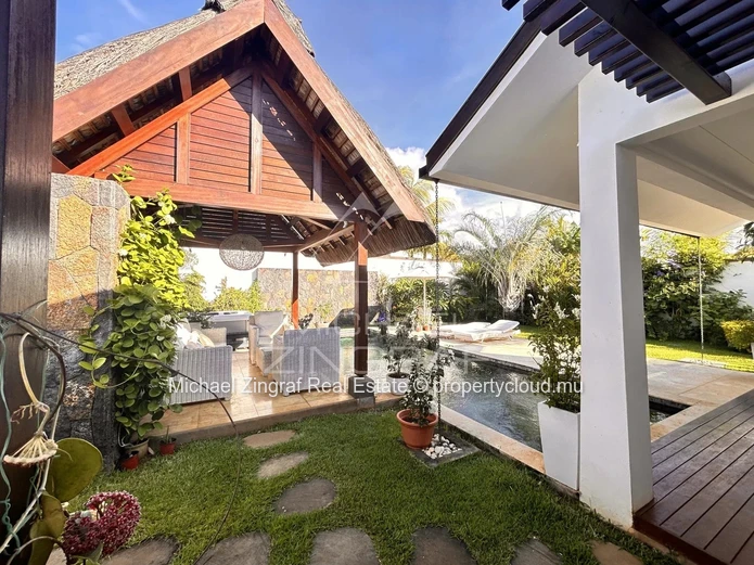 Villa located in a secure residence in Grand Baie
