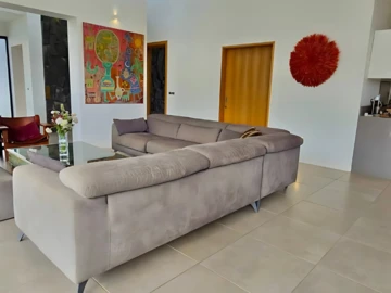 5 Bedroom Villa