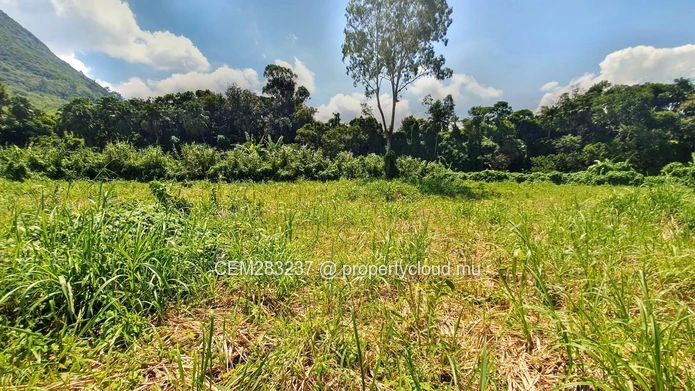 Land For Sale in Chantenay, Moka