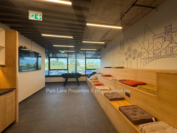 Espace de bureaux modernes dans un pôle d’affaires innovant