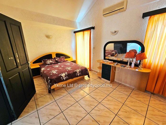 Triplex For Sale In Flic en Flac