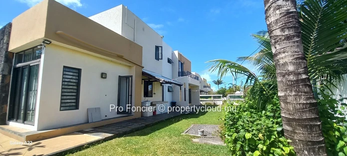 Villa à vendre à Belle-Mare - Belle demeure avec piscine