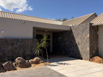 4 Bedroom Villa
