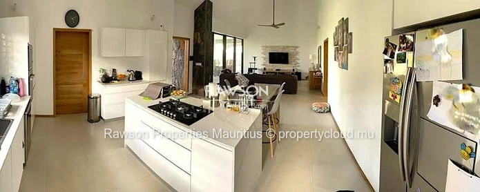 Villa 4 Chambres | Piscine Privée | Smart City De Beau Plan | Citoyens Mauriciens
