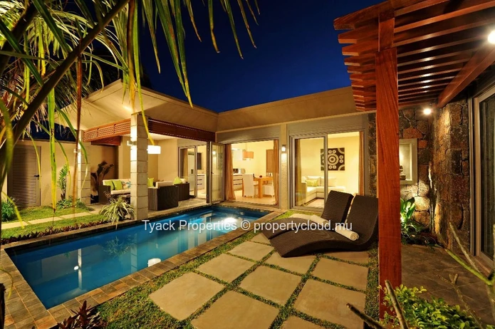 Villa élégante de 3 chambres avec piscine privée à vendre – Grand Baie, Maurice