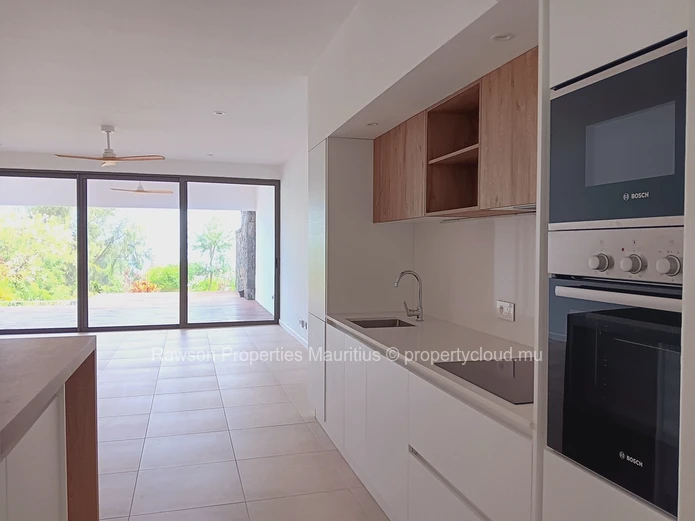 2 Bedroom Apartment For Sale in Tamarin