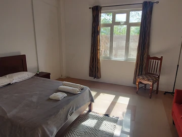 10 Bedroom Apartment