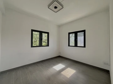7 Bedroom House