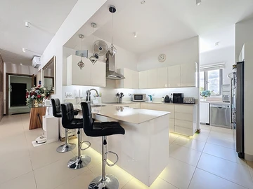 3 Bedroom Apartment