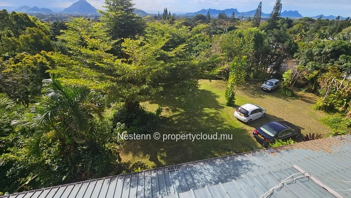 Prestigious property ideal for a head office or offices