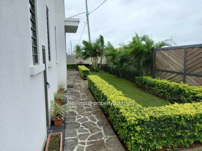 Beautiful 4-bedroom villa with private pool & rooftop 