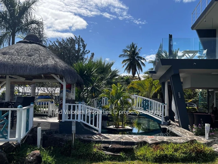 4-Bedroom Villa with Private Pool for Sale in Pointe aux Sables