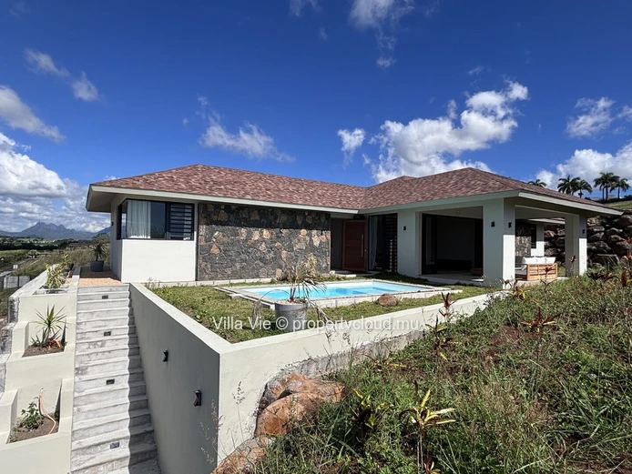 Belle Vue - New 3-bedroom house with swimming pool