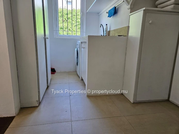 Villa Exclusivité à Petit Raffray – 4 Chambres et Cadre Privé à Forêt Daruty