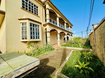 10 Bedroom House