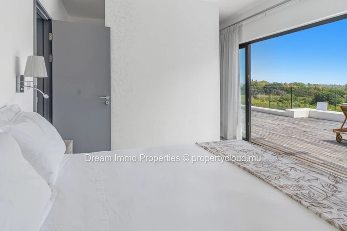 Penthouse d'exception de 3 chambres en suite avec vue panoramique sur la mer à St Antoine Private Residences – Île Ma...