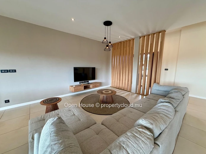Furnished 320m² Villa for Rent in Charmoze