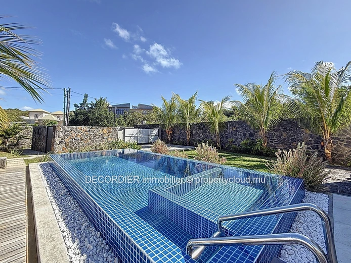 À Louer – Magnifique villa contemporaine avec piscine