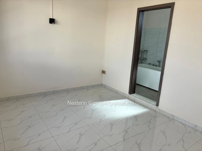 Duplex modernes neufs avec rooftop & piscine privée – Proche de Chemin Vingt Pieds, Grand Baie 