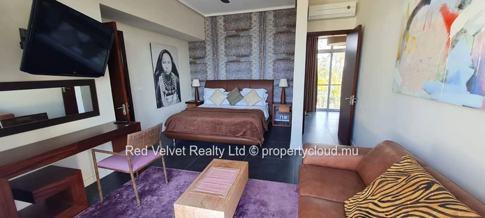 Luxury Villa for Rent in Pointe aux Canonniers | Beachfront Residence