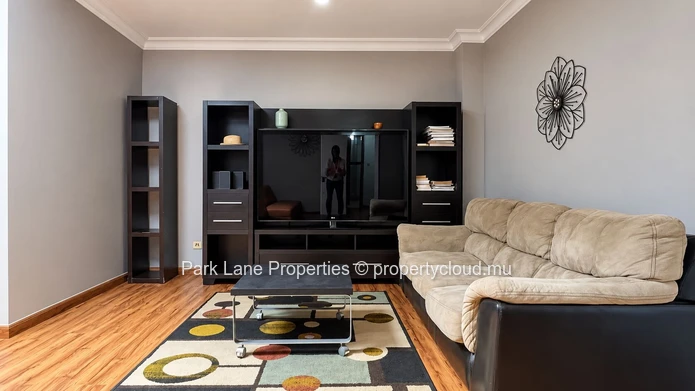 Living at the top, in the heart of Quatre Bornes!
