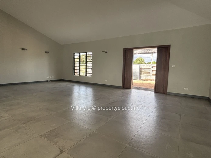 Mont Piton - Maison de plain pied de 4 chambres avec piscine et jardin