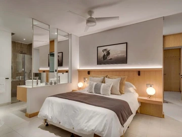 5 Bedroom Villa
