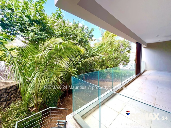 Modern 2-Bedroom Apartment for Sale – Pointe aux Canonniers, Mauritius