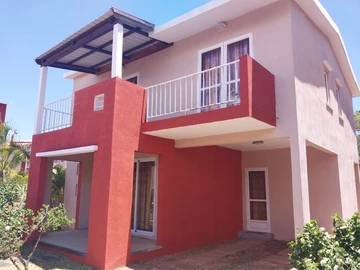  For sale a 3 bedroom bungalow in a secure and maintained residence with a communal swimming pool in Grand Gaube.