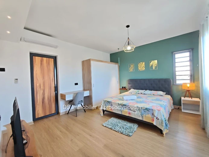 Villa À Vendre – Moderne Avec Piscine – Confort À Grand Baie- Nord