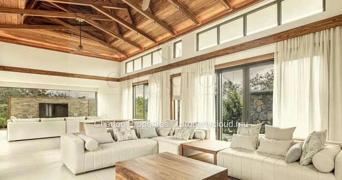 Contemporary single-story villa with 3 bedrooms, offering an exceptional lifestyle