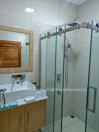 NEW Penthouse 3 chambres, Ouest, Flic en Flac (nouveau complexe résidentiel)