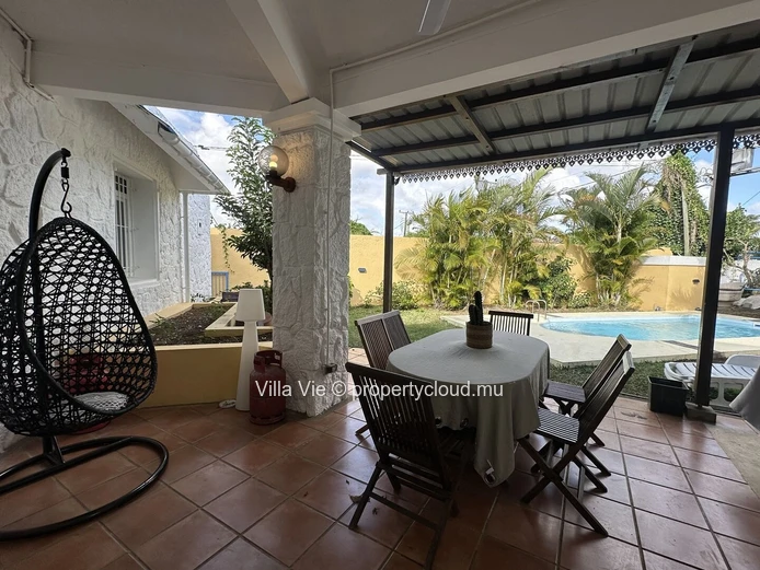 Pérèybere - Maison de charme de 4 chambres avec piscine (Mandat exclusif)